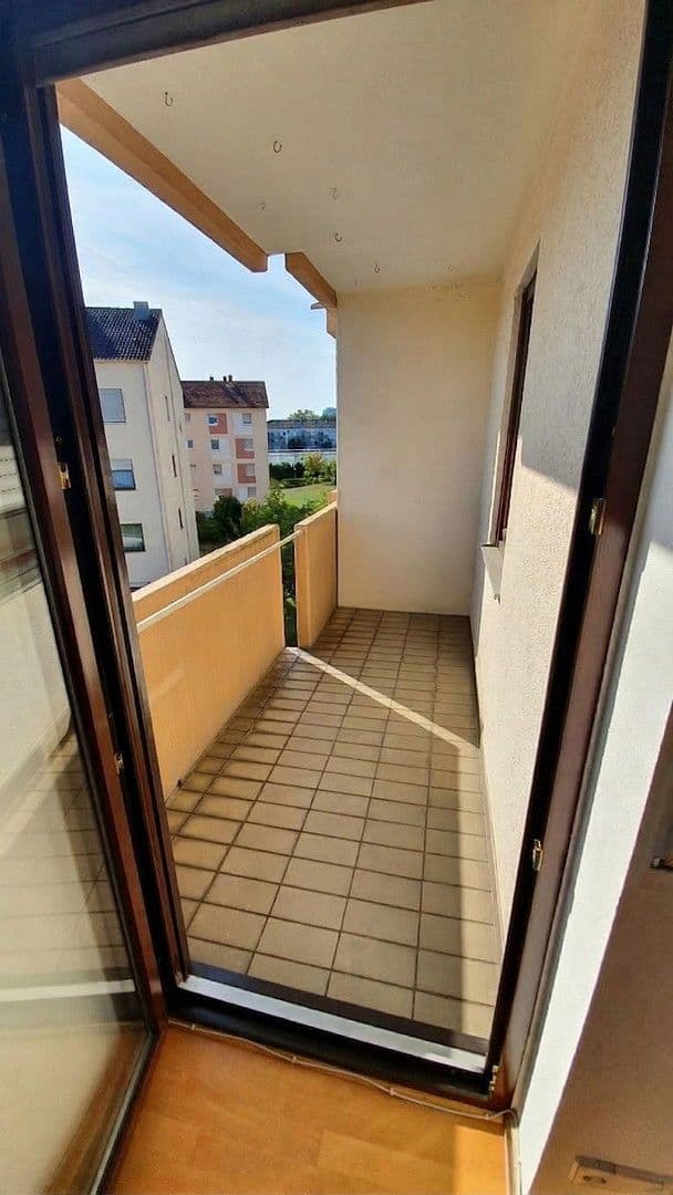 Prenájom bytu 3-izbový 70 m², Nordbahnstr. 99, Kaiserslautern, Porýnie-Falcko Prenájom bytu 3-izbový 70 m², Nordbahnstr. 99, Kaiserslautern, Porýnie-Falcko