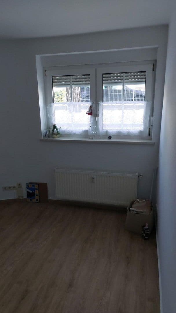 Prenájom bytu 25 m², Rhenser Weg 12, Berlin, Berlín Prenájom bytu 25 m², Rhenser Weg 12, Berlin, Berlín