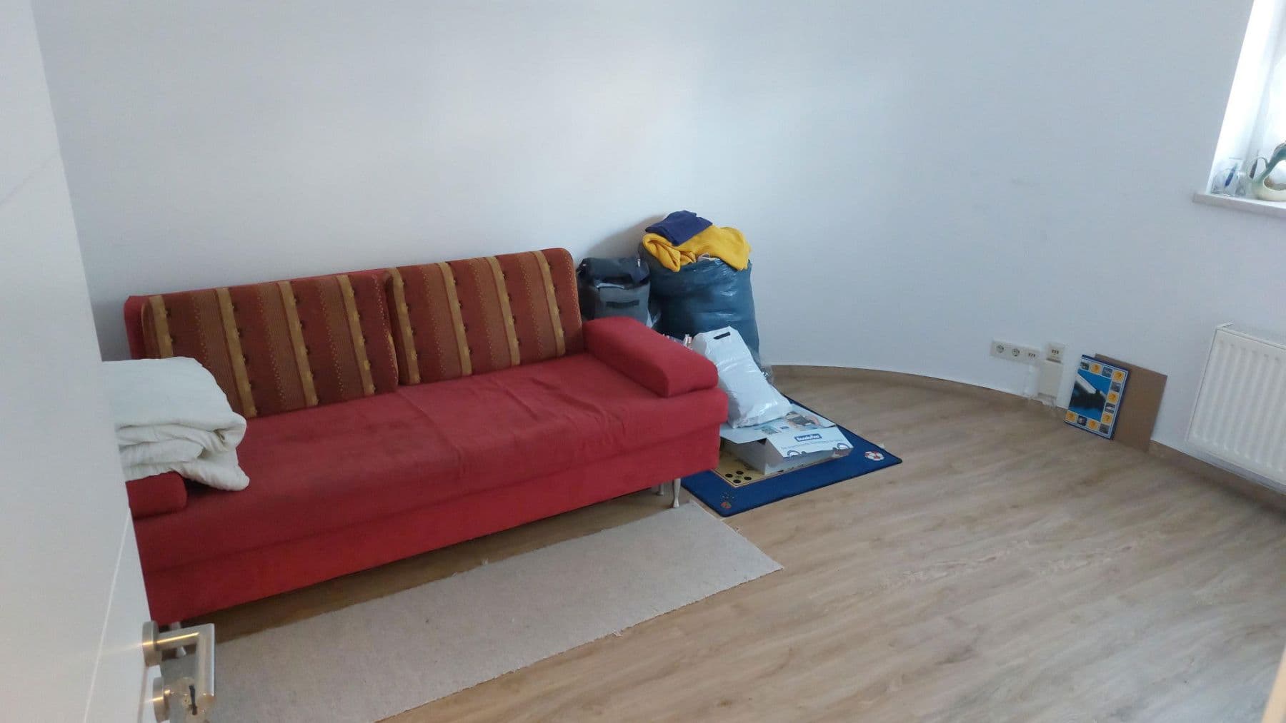 Prenájom bytu 25 m², Rhenser Weg 12, Berlin, Berlín Prenájom bytu 25 m², Rhenser Weg 12, Berlin, Berlín