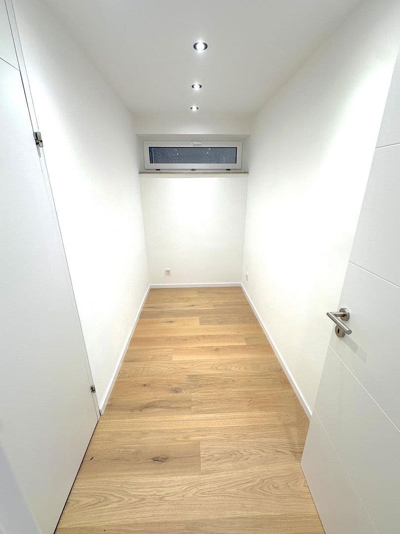 Predaj bytu 5-izbový 124 m², Kastenackerweg 10, Esslingen am Neckar, Bádensko-Wurttembersko Predaj bytu 5-izbový 124 m², Kastenackerweg 10, Esslingen am Neckar, Bádensko-Wurttembersko