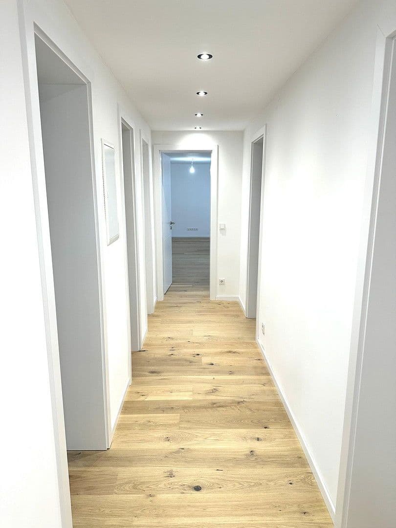 Predaj bytu 5-izbový 124 m², Kastenackerweg 10, Esslingen am Neckar, Bádensko-Wurttembersko Predaj bytu 5-izbový 124 m², Kastenackerweg 10, Esslingen am Neckar, Bádensko-Wurttembersko