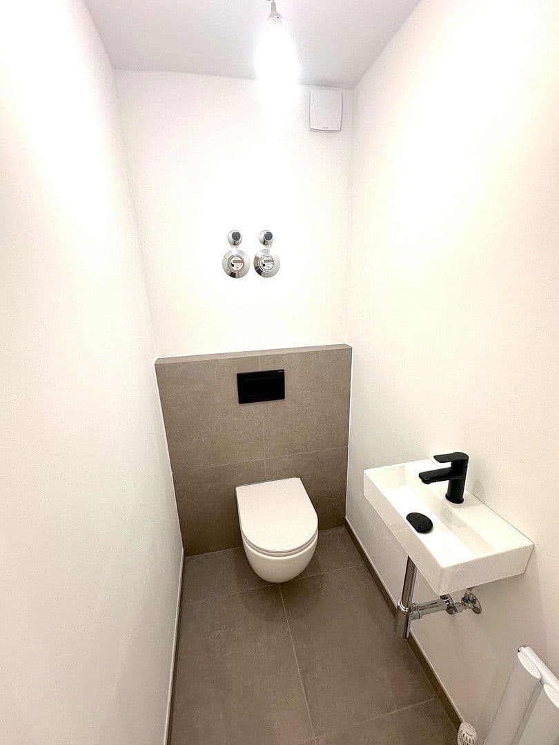 Predaj bytu 5-izbový 124 m², Kastenackerweg 10, Esslingen am Neckar, Bádensko-Wurttembersko Predaj bytu 5-izbový 124 m², Kastenackerweg 10, Esslingen am Neckar, Bádensko-Wurttembersko