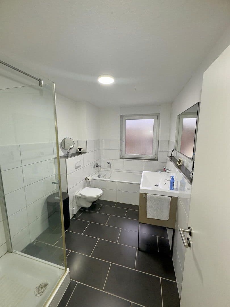 Predaj domu 195 m², pozemek 380 m², Pfinztal, Bádensko-Wurttembersko Predaj domu 195 m², pozemek 380 m², Pfinztal, Bádensko-Wurttembersko