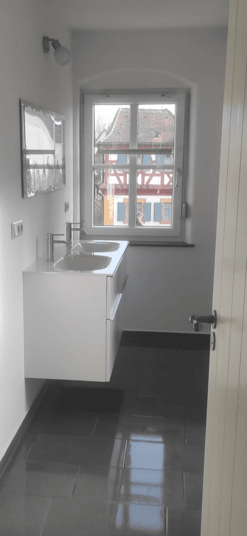 Prenájom domu 175 m², pozemek 500 m², Gundelsheim, Bavorsko Prenájom domu 175 m², pozemek 500 m², Gundelsheim, Bavorsko