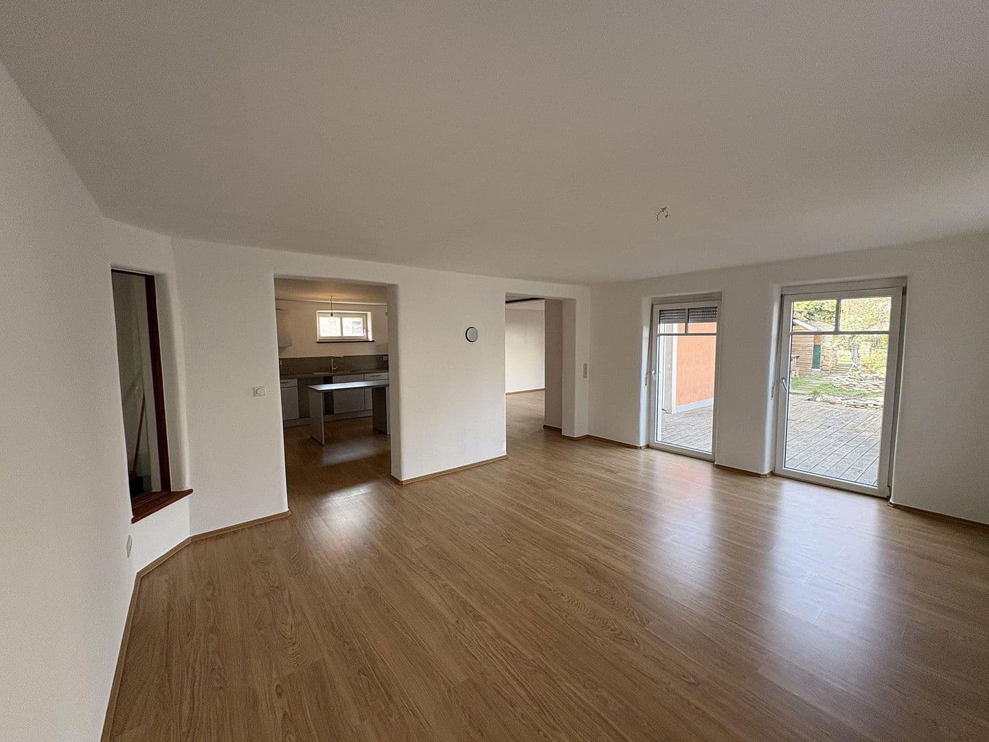 Prenájom domu 175 m², pozemek 500 m², Gundelsheim, Bavorsko Prenájom domu 175 m², pozemek 500 m², Gundelsheim, Bavorsko