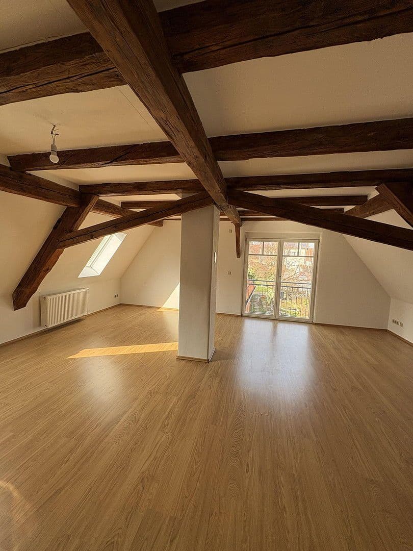 Prenájom domu 175 m², pozemek 500 m², Gundelsheim, Bavorsko Prenájom domu 175 m², pozemek 500 m², Gundelsheim, Bavorsko