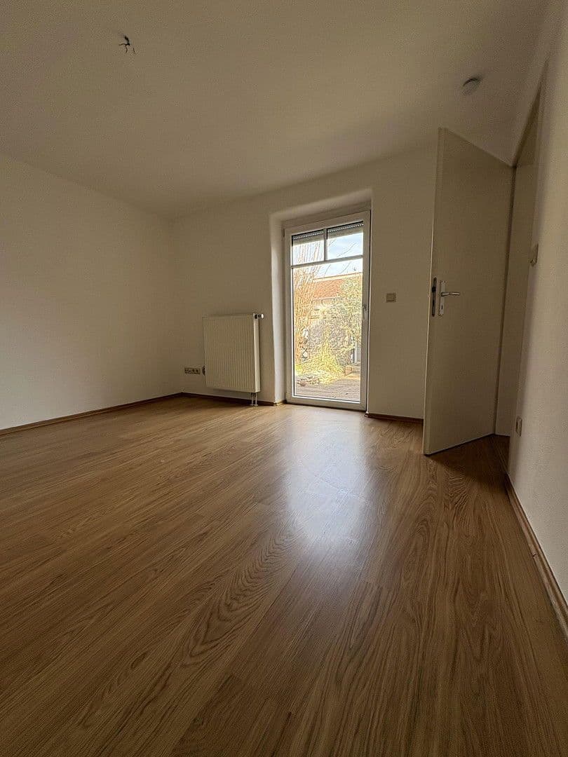 Prenájom domu 175 m², pozemek 500 m², Gundelsheim, Bavorsko Prenájom domu 175 m², pozemek 500 m², Gundelsheim, Bavorsko