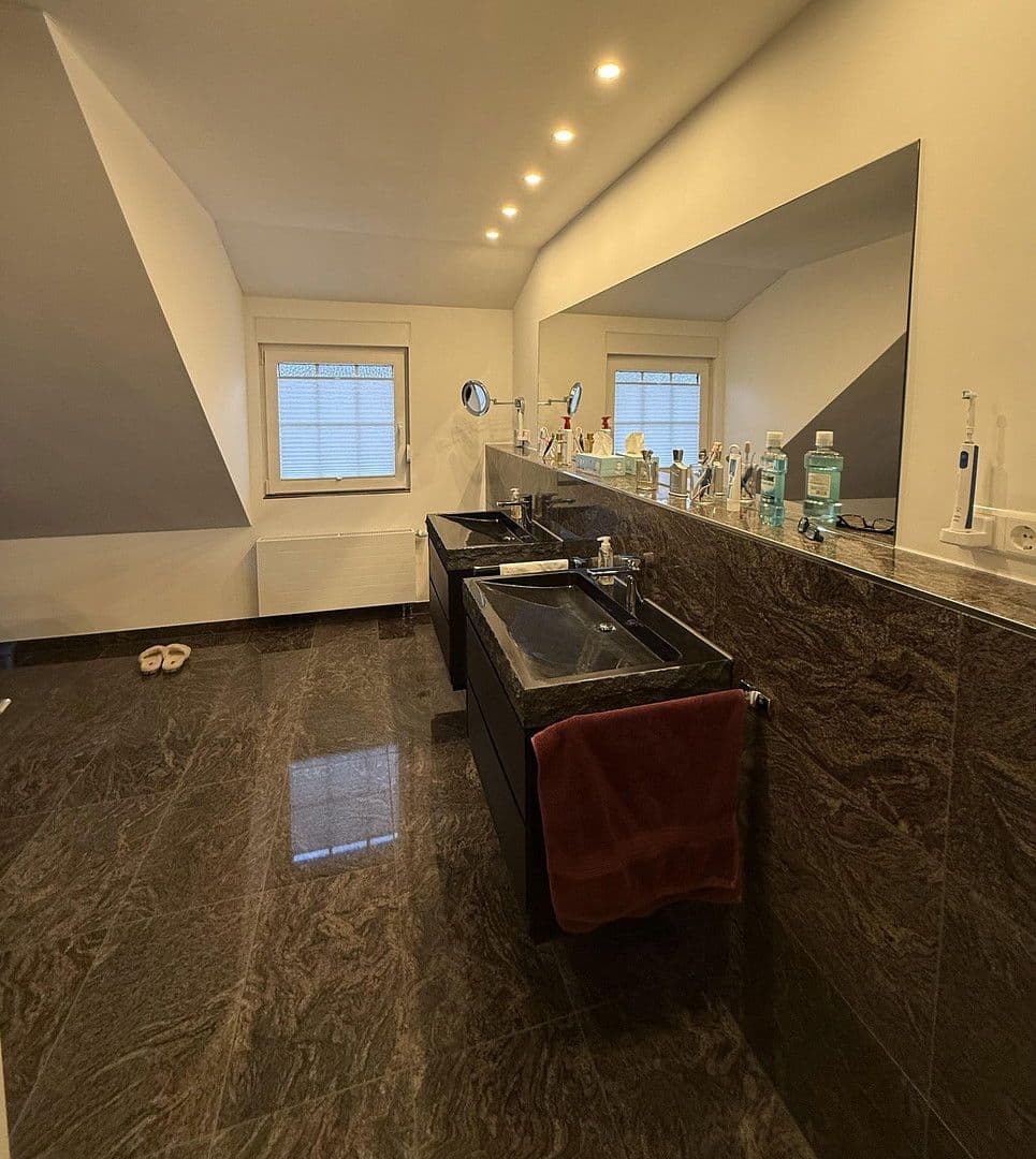 Predaj domu 170 m², pozemek 600 m², Gehrden, Dolné Sasko Predaj domu 170 m², pozemek 600 m², Gehrden, Dolné Sasko