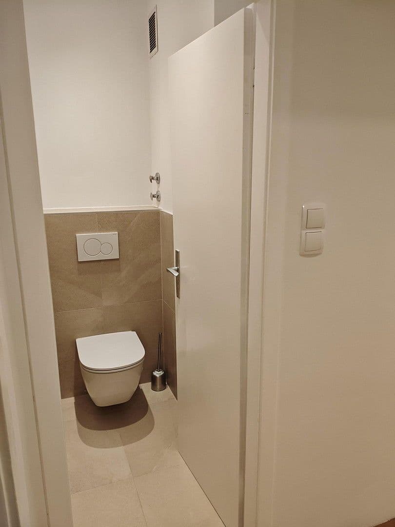 Prenájom bytu 2-izbový 44 m², Wien, Viedeň Prenájom bytu 2-izbový 44 m², Wien, Viedeň