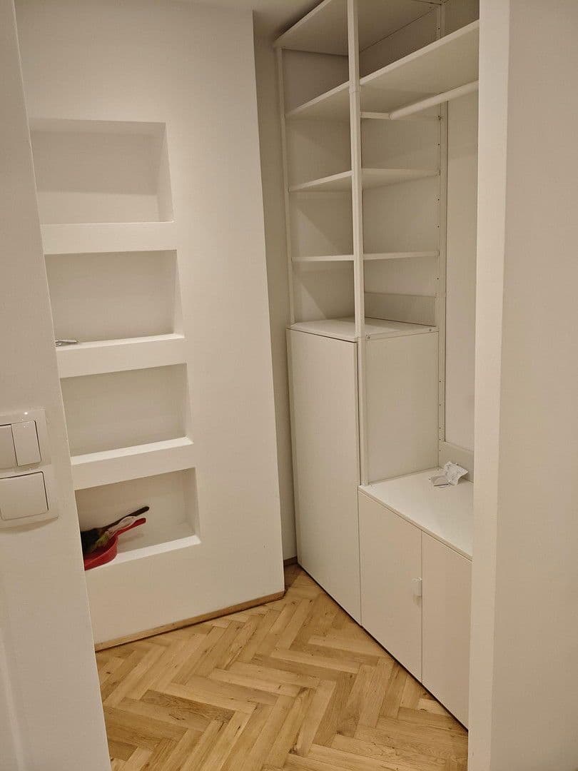 Prenájom bytu 2-izbový 44 m², Wien, Viedeň Prenájom bytu 2-izbový 44 m², Wien, Viedeň