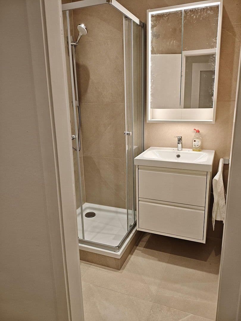 Prenájom bytu 2-izbový 44 m², Wien, Viedeň Prenájom bytu 2-izbový 44 m², Wien, Viedeň