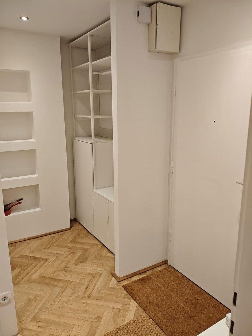 Prenájom bytu 2-izbový 44 m², Wien, Viedeň Prenájom bytu 2-izbový 44 m², Wien, Viedeň