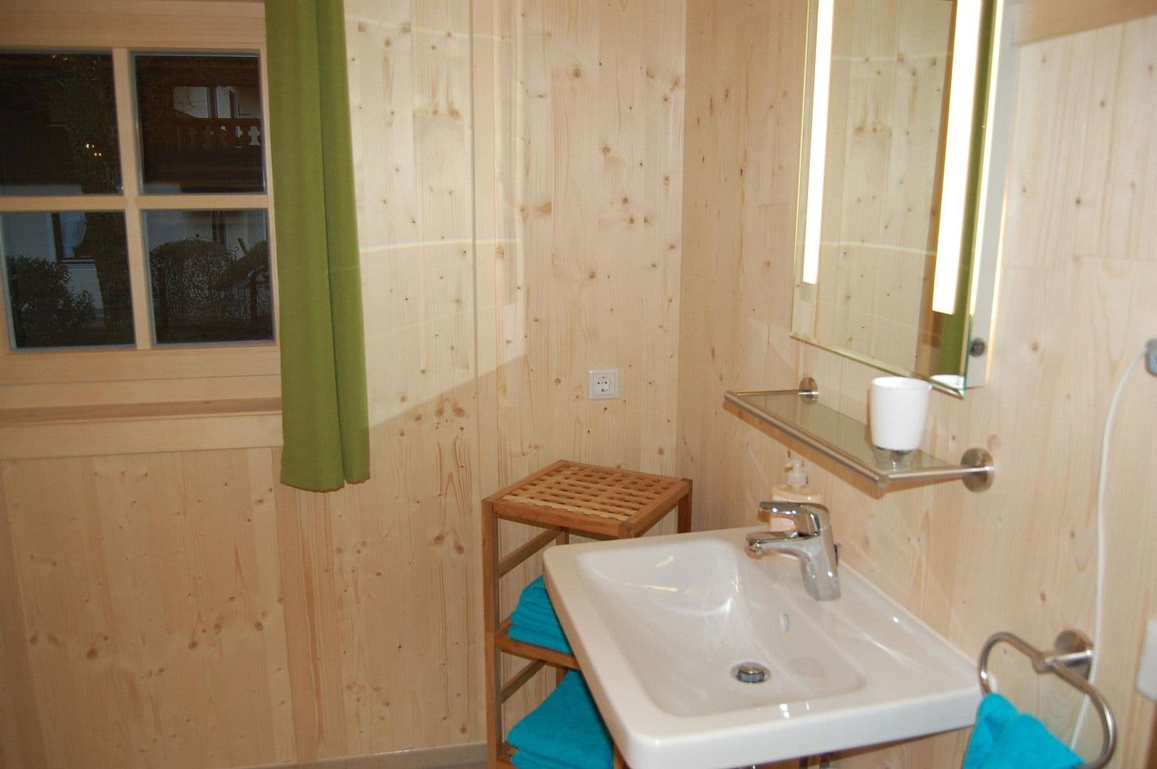 Predaj domu 57 m², pozemek 400 m², Schleching, Bavorsko Predaj domu 57 m², pozemek 400 m², Schleching, Bavorsko