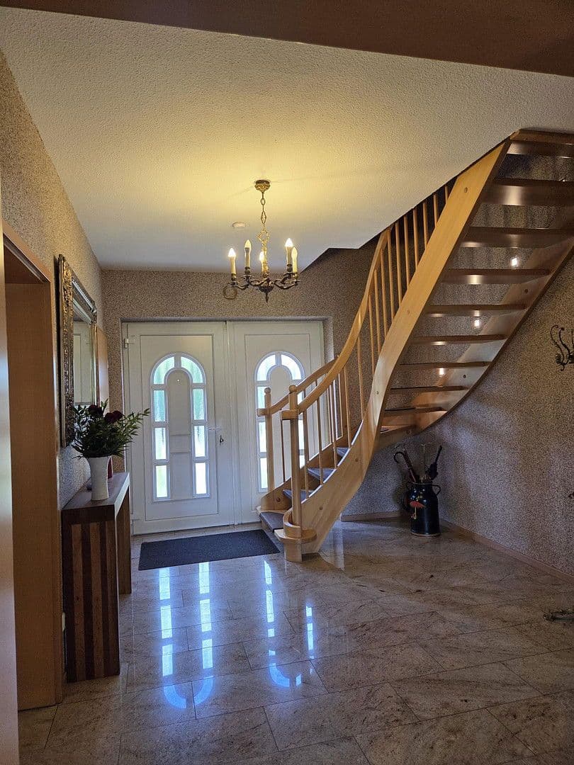 Predaj domu 450 m², pozemek 1.342 m², Winsen (Aller), Dolné Sasko Predaj domu 450 m², pozemek 1.342 m², Winsen (Aller), Dolné Sasko