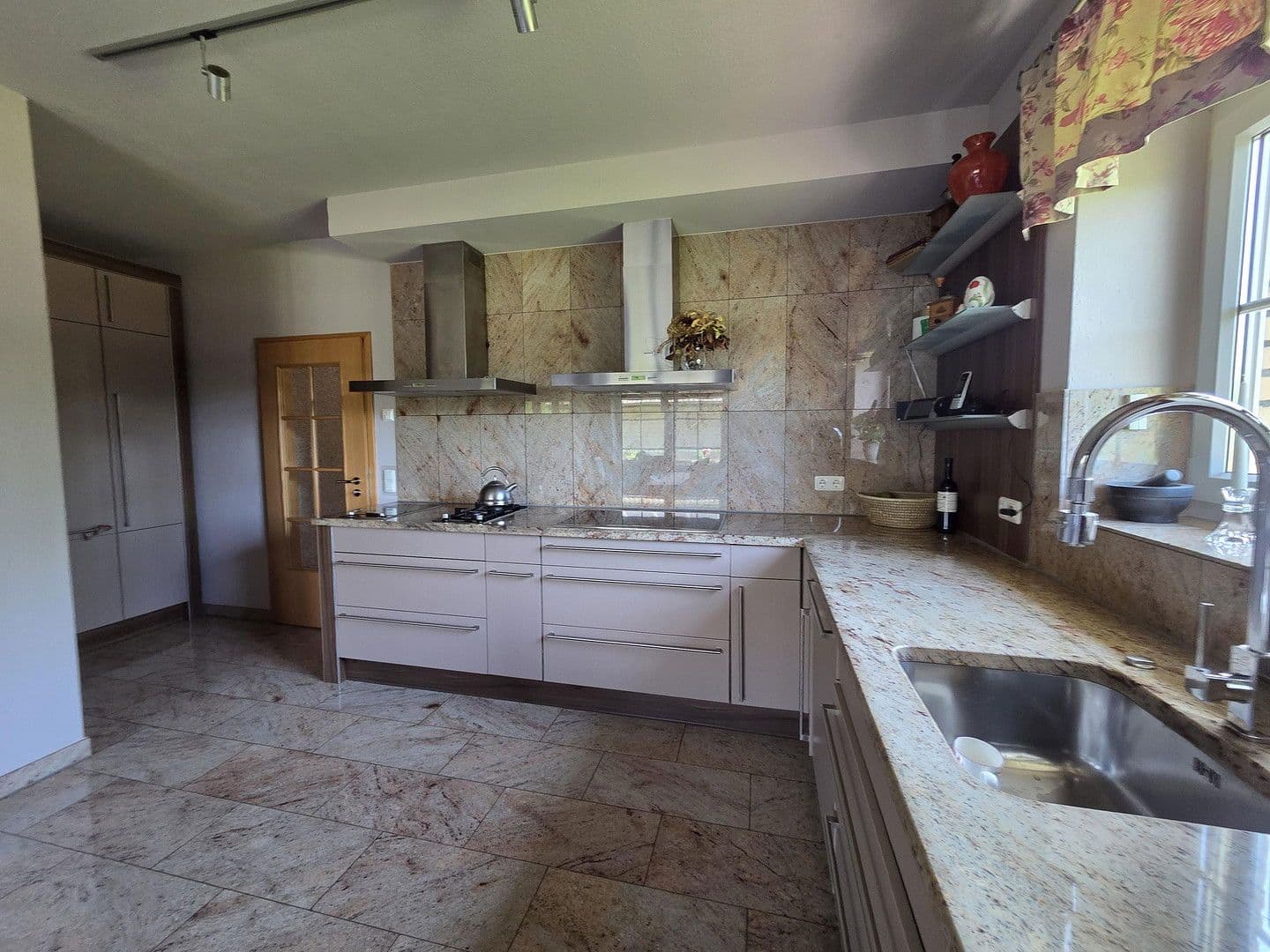 Predaj domu 450 m², pozemek 1.342 m², Winsen (Aller), Dolné Sasko Predaj domu 450 m², pozemek 1.342 m², Winsen (Aller), Dolné Sasko