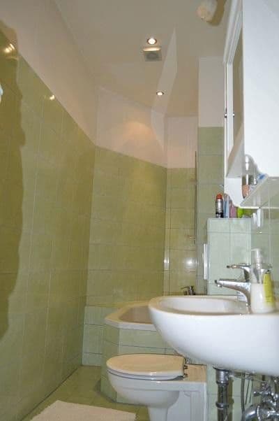 Predaj bytu 3-izbový 93 m², Sophie-Charlotten-Straße 37, Berlin, Berlín Predaj bytu 3-izbový 93 m², Sophie-Charlotten-Straße 37, Berlin, Berlín