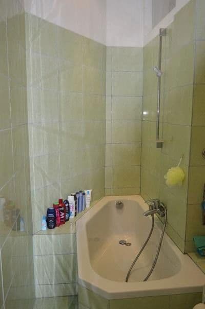 Predaj bytu 3-izbový 93 m², Sophie-Charlotten-Straße 37, Berlin, Berlín Predaj bytu 3-izbový 93 m², Sophie-Charlotten-Straße 37, Berlin, Berlín