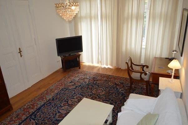 Predaj bytu 3-izbový 93 m², Sophie-Charlotten-Straße 37, Berlin, Berlín Predaj bytu 3-izbový 93 m², Sophie-Charlotten-Straße 37, Berlin, Berlín