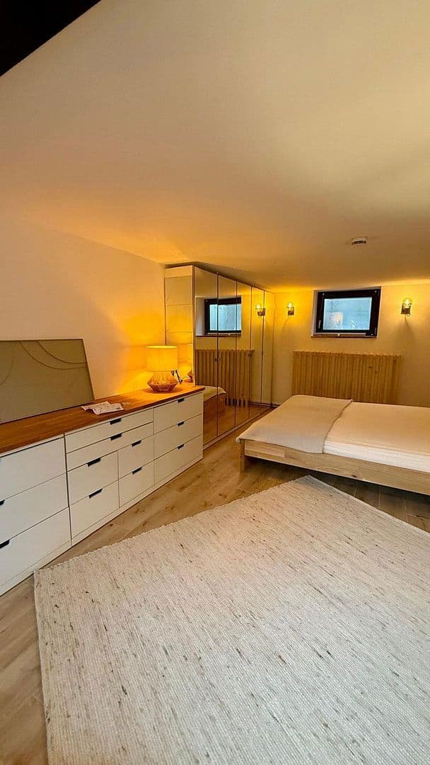 Prenájom bytu 2-izbový 60 m², Köln, Severné Porýnie - Westfálsko Prenájom bytu 2-izbový 60 m², Köln, Severné Porýnie - Westfálsko