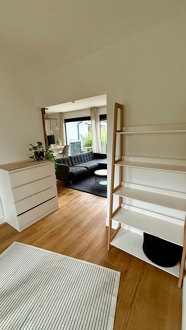 Prenájom bytu 2-izbový 60 m², Köln, Severné Porýnie - Westfálsko Prenájom bytu 2-izbový 60 m², Köln, Severné Porýnie - Westfálsko