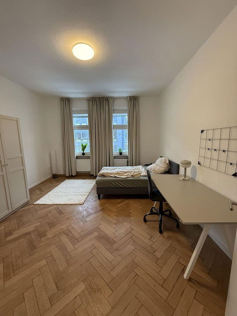 Prenájom bytu 187 m², Pirckheimer Straße 67, Nürnberg, Bavorsko Prenájom bytu 187 m², Pirckheimer Straße 67, Nürnberg, Bavorsko