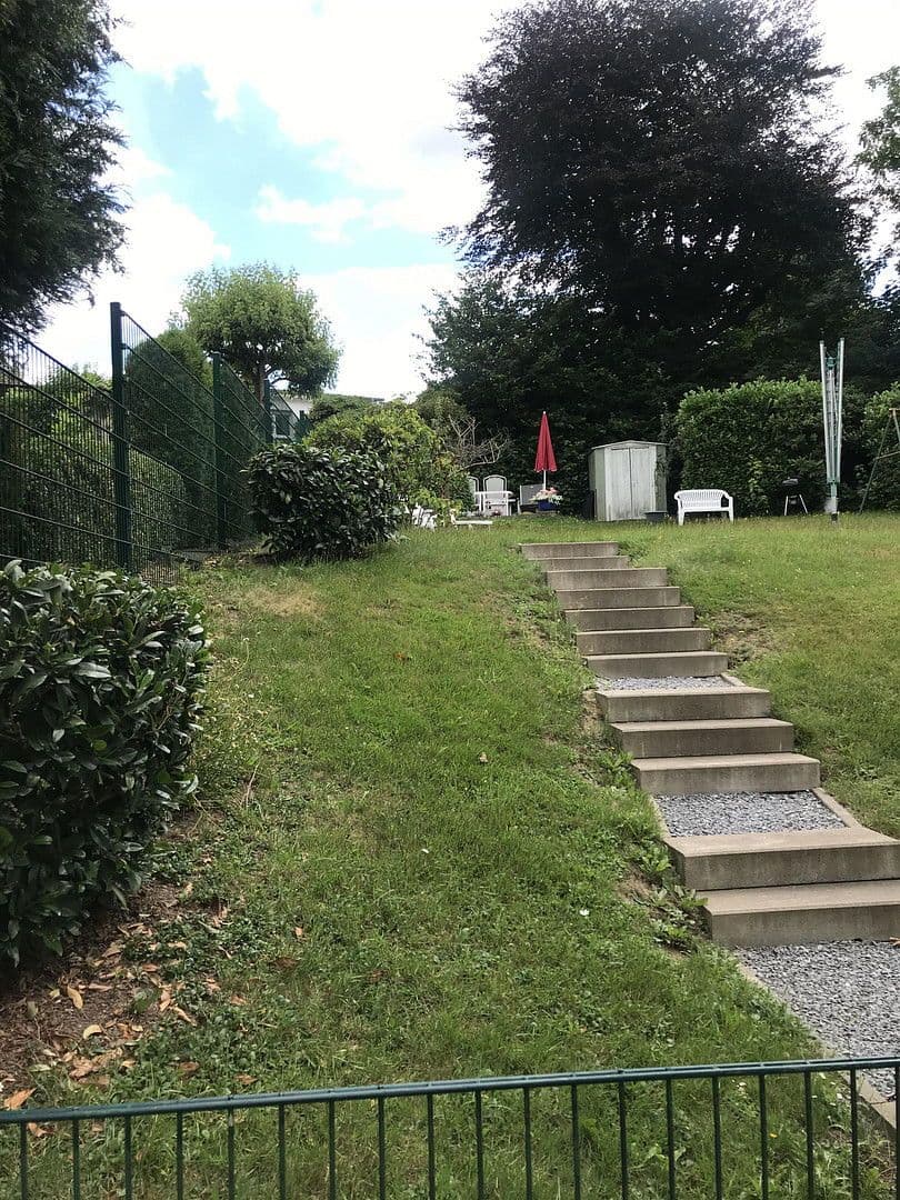 Prenájom bytu 2-izbový 61 m², Erbschlöer Straße, Wuppertal - Ronsdorf, Severné Porýnie - Westfálsko Prenájom bytu 2-izbový 61 m², Erbschlöer Straße, Wuppertal - Ronsdorf, Severné Porýnie - Westfálsko