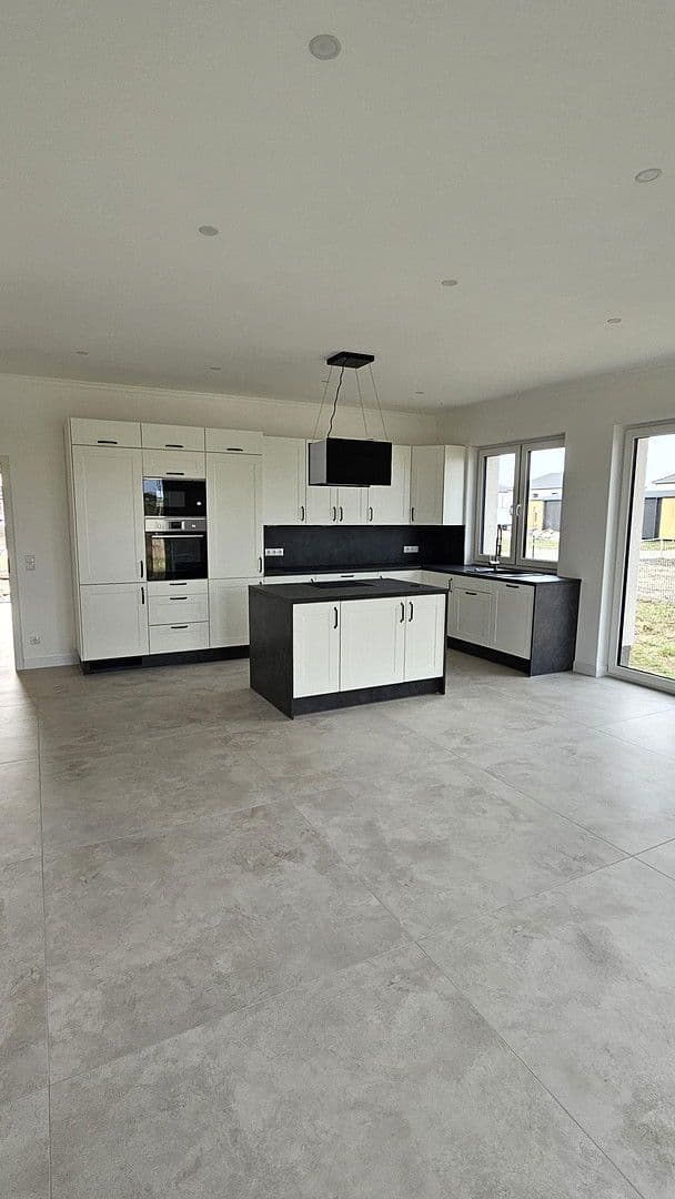 Prenájom domu 131 m², pozemek 820 m², Zossen, Brandenbursko Prenájom domu 131 m², pozemek 820 m², Zossen, Brandenbursko