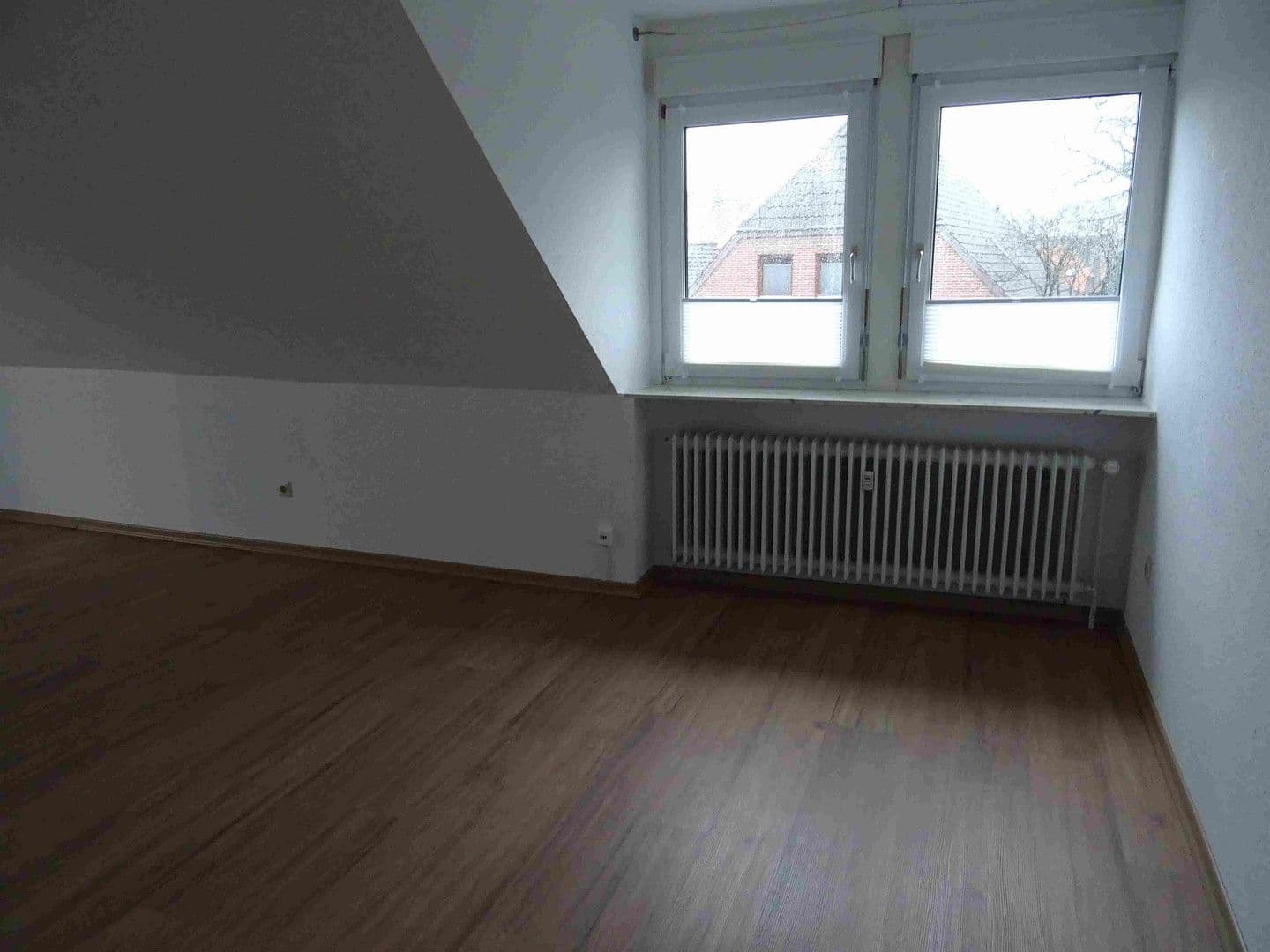 Predaj domu 229 m², pozemek 785 m², Wiefelstede, Dolné Sasko Predaj domu 229 m², pozemek 785 m², Wiefelstede, Dolné Sasko