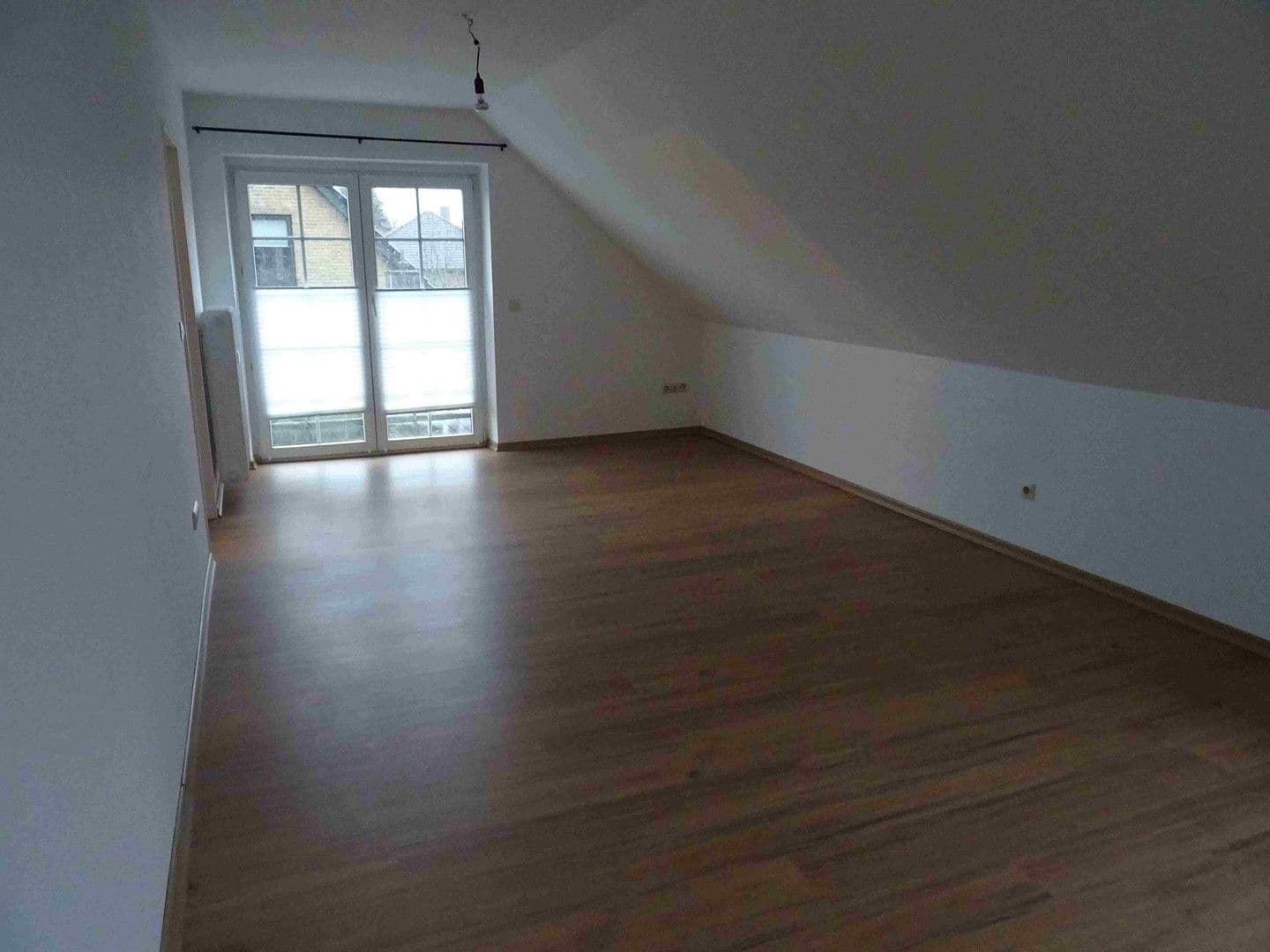 Predaj domu 229 m², pozemek 785 m², Wiefelstede, Dolné Sasko Predaj domu 229 m², pozemek 785 m², Wiefelstede, Dolné Sasko