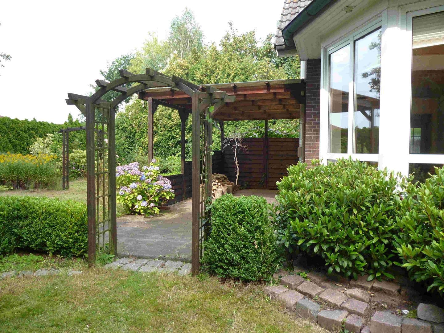 Predaj domu 229 m², pozemek 785 m², Wiefelstede, Dolné Sasko Predaj domu 229 m², pozemek 785 m², Wiefelstede, Dolné Sasko