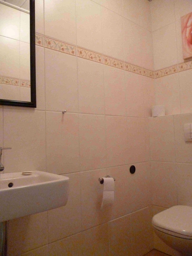 Predaj domu 229 m², pozemek 785 m², Wiefelstede, Dolné Sasko Predaj domu 229 m², pozemek 785 m², Wiefelstede, Dolné Sasko