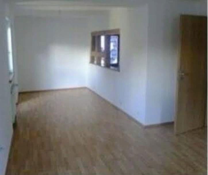Predaj domu 124 m², pozemek 100 m², Calw, Bádensko-Wurttembersko Predaj domu 124 m², pozemek 100 m², Calw, Bádensko-Wurttembersko