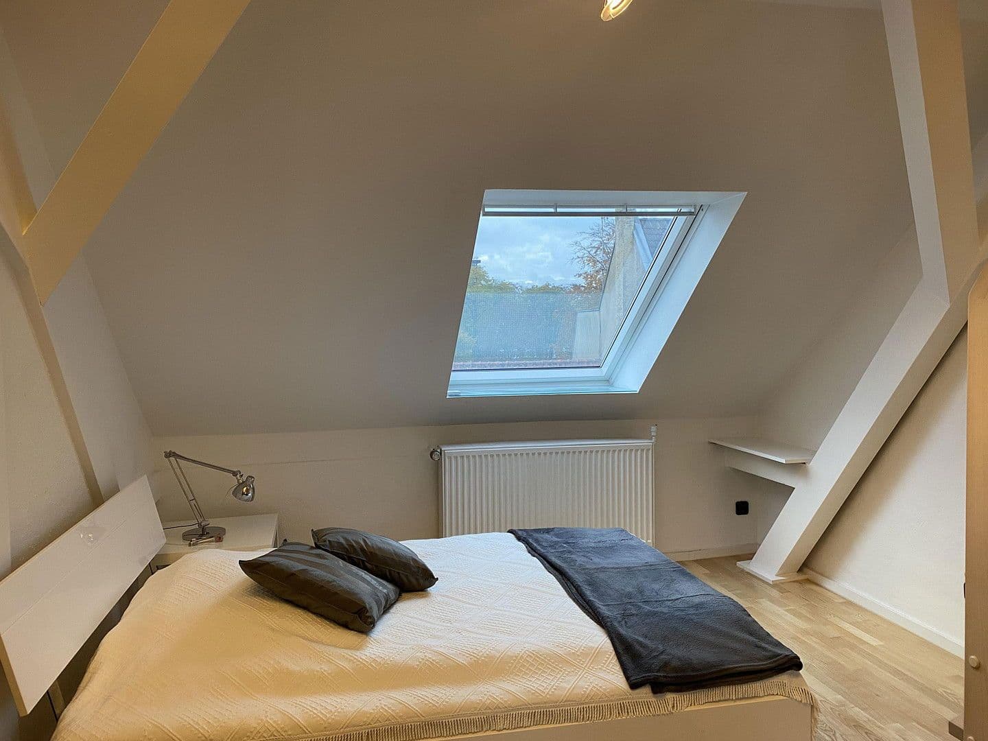 Prenájom bytu 1-izbový 65 m², Köln, Severné Porýnie - Westfálsko Prenájom bytu 1-izbový 65 m², Köln, Severné Porýnie - Westfálsko