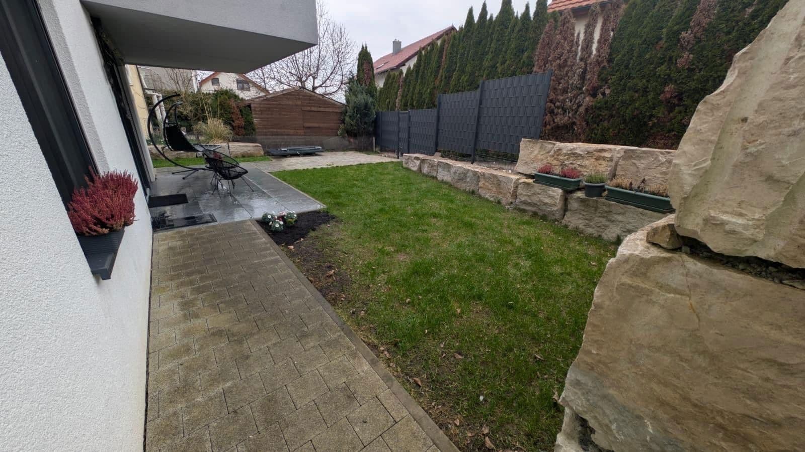 Predaj bytu 3-izbový 104 m², Niefern-Öschelbronn, Bádensko-Wurttembersko Predaj bytu 3-izbový 104 m², Niefern-Öschelbronn, Bádensko-Wurttembersko