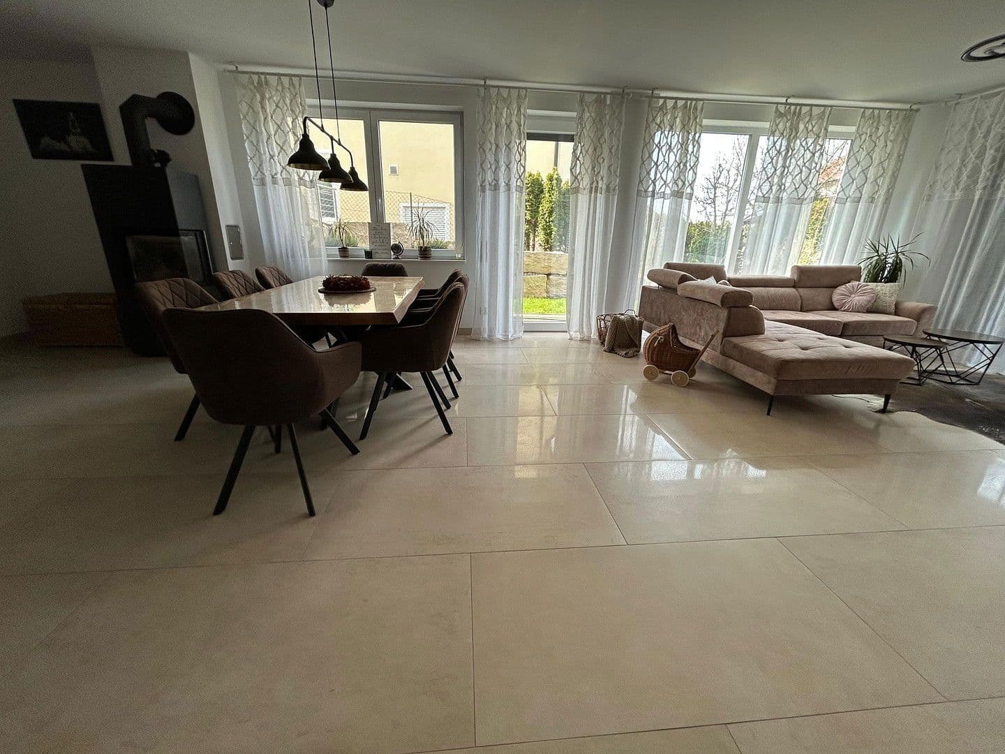 Predaj bytu 3-izbový 104 m², Niefern-Öschelbronn, Bádensko-Wurttembersko Predaj bytu 3-izbový 104 m², Niefern-Öschelbronn, Bádensko-Wurttembersko