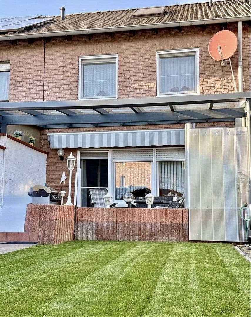 Predaj domu 115 m², pozemek 170 m², Händelstraße 39, Niederkassel, Severné Porýnie - Westfálsko Predaj domu 115 m², pozemek 170 m², Händelstraße 39, Niederkassel, Severné Porýnie - Westfálsko