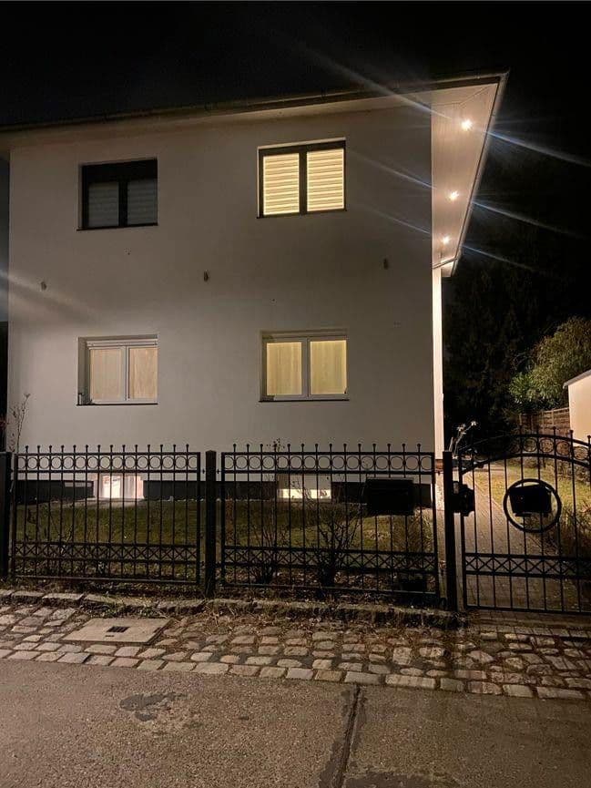 Predaj domu 200 m², pozemek 599 m², Berlin, Berlín Predaj domu 200 m², pozemek 599 m², Berlin, Berlín