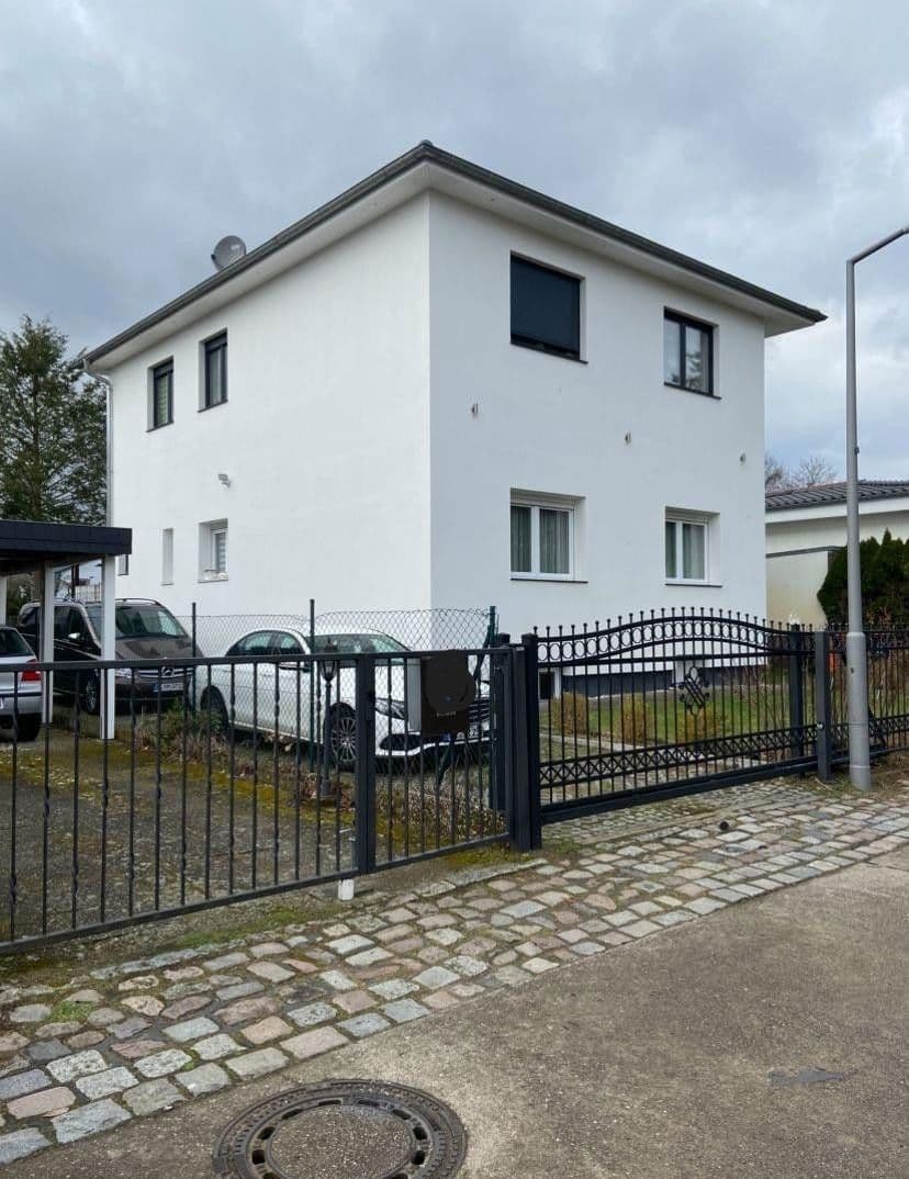 Predaj domu 200 m², pozemek 599 m², Berlin, Berlín Predaj domu 200 m², pozemek 599 m², Berlin, Berlín