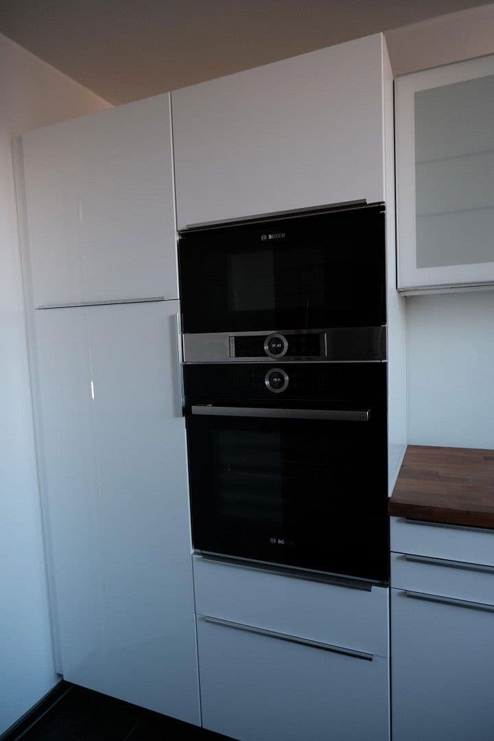 Prenájom bytu 4-izbový 120 m², Essenberger Straße 82, Moers, Severné Porýnie - Westfálsko Prenájom bytu 4-izbový 120 m², Essenberger Straße 82, Moers, Severné Porýnie - Westfálsko