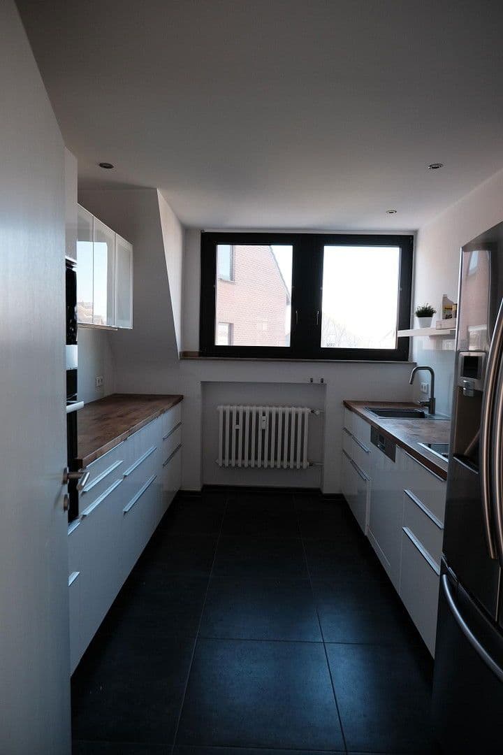 Prenájom bytu 4-izbový 120 m², Essenberger Straße 82, Moers, Severné Porýnie - Westfálsko Prenájom bytu 4-izbový 120 m², Essenberger Straße 82, Moers, Severné Porýnie - Westfálsko