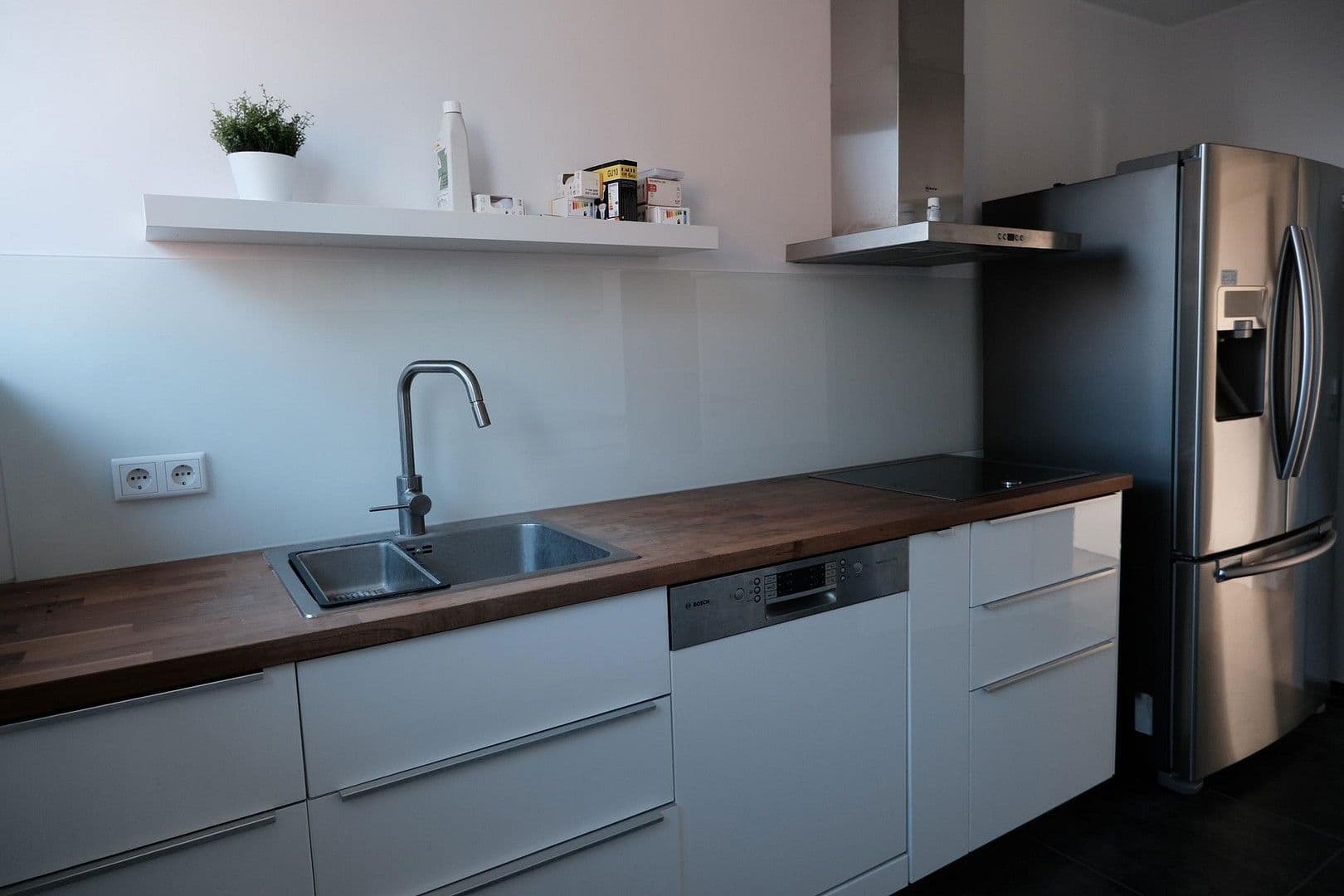 Prenájom bytu 4-izbový 120 m², Essenberger Straße 82, Moers, Severné Porýnie - Westfálsko Prenájom bytu 4-izbový 120 m², Essenberger Straße 82, Moers, Severné Porýnie - Westfálsko