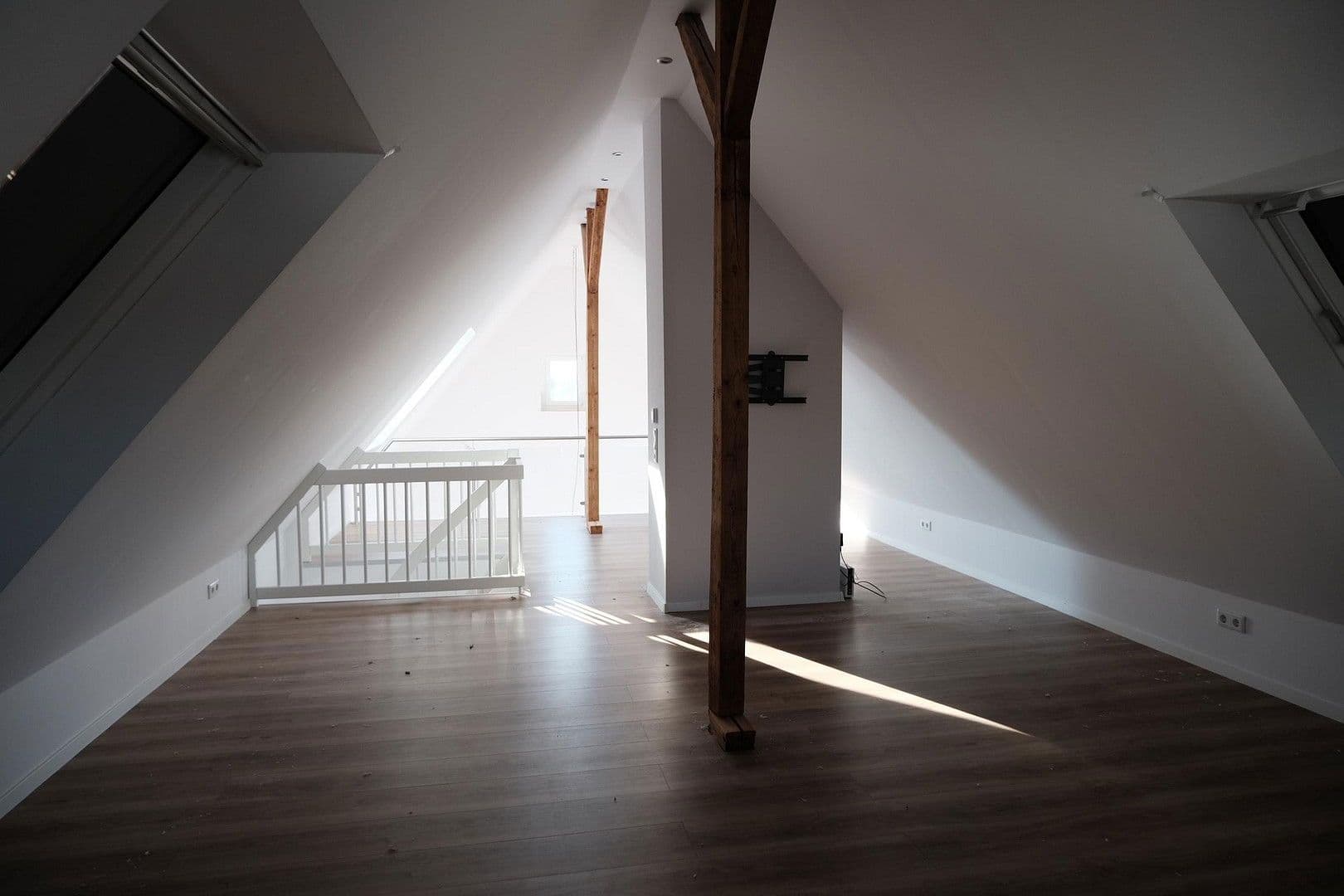 Prenájom bytu 4-izbový 120 m², Essenberger Straße 82, Moers, Severné Porýnie - Westfálsko Prenájom bytu 4-izbový 120 m², Essenberger Straße 82, Moers, Severné Porýnie - Westfálsko