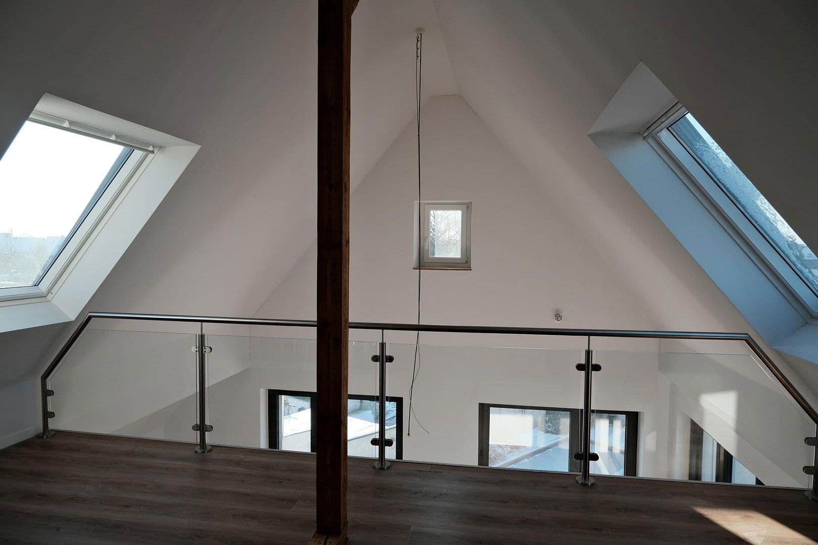 Prenájom bytu 4-izbový 120 m², Essenberger Straße 82, Moers, Severné Porýnie - Westfálsko Prenájom bytu 4-izbový 120 m², Essenberger Straße 82, Moers, Severné Porýnie - Westfálsko