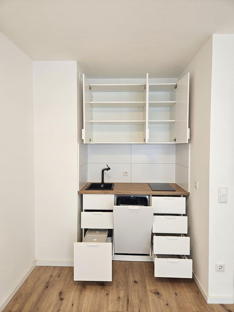 Prenájom bytu 1-izbový 35 m², Mauerstr. 18, Düsseldorf, Severné Porýnie - Westfálsko Prenájom bytu 1-izbový 35 m², Mauerstr. 18, Düsseldorf, Severné Porýnie - Westfálsko