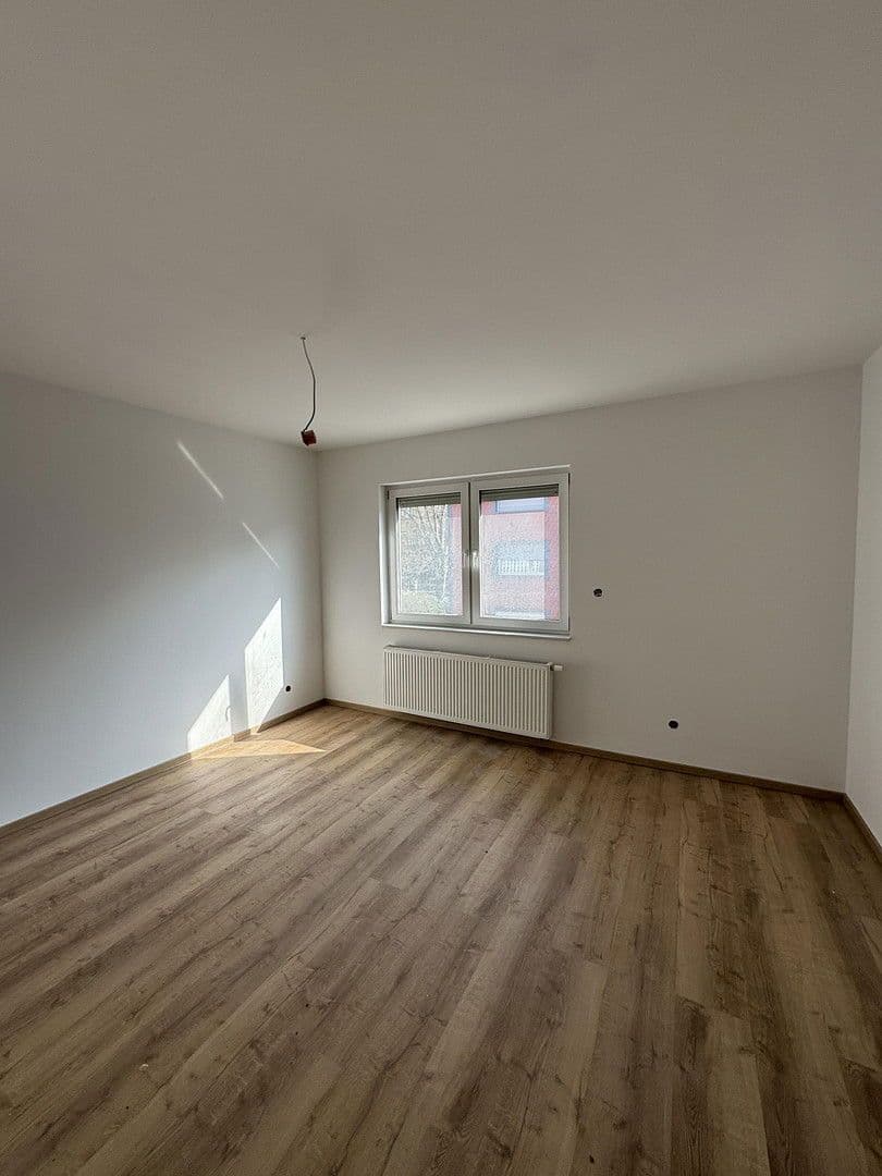 Prenájom bytu 2-izbový 82 m², Delligsen, Dolné Sasko Prenájom bytu 2-izbový 82 m², Delligsen, Dolné Sasko