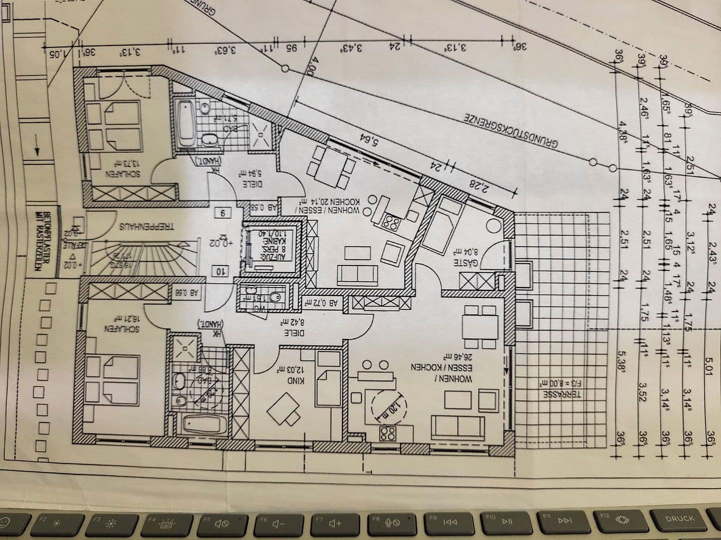 Prenájom bytu 4-izbový 90 m², München, Bavorsko Prenájom bytu 4-izbový 90 m², München, Bavorsko