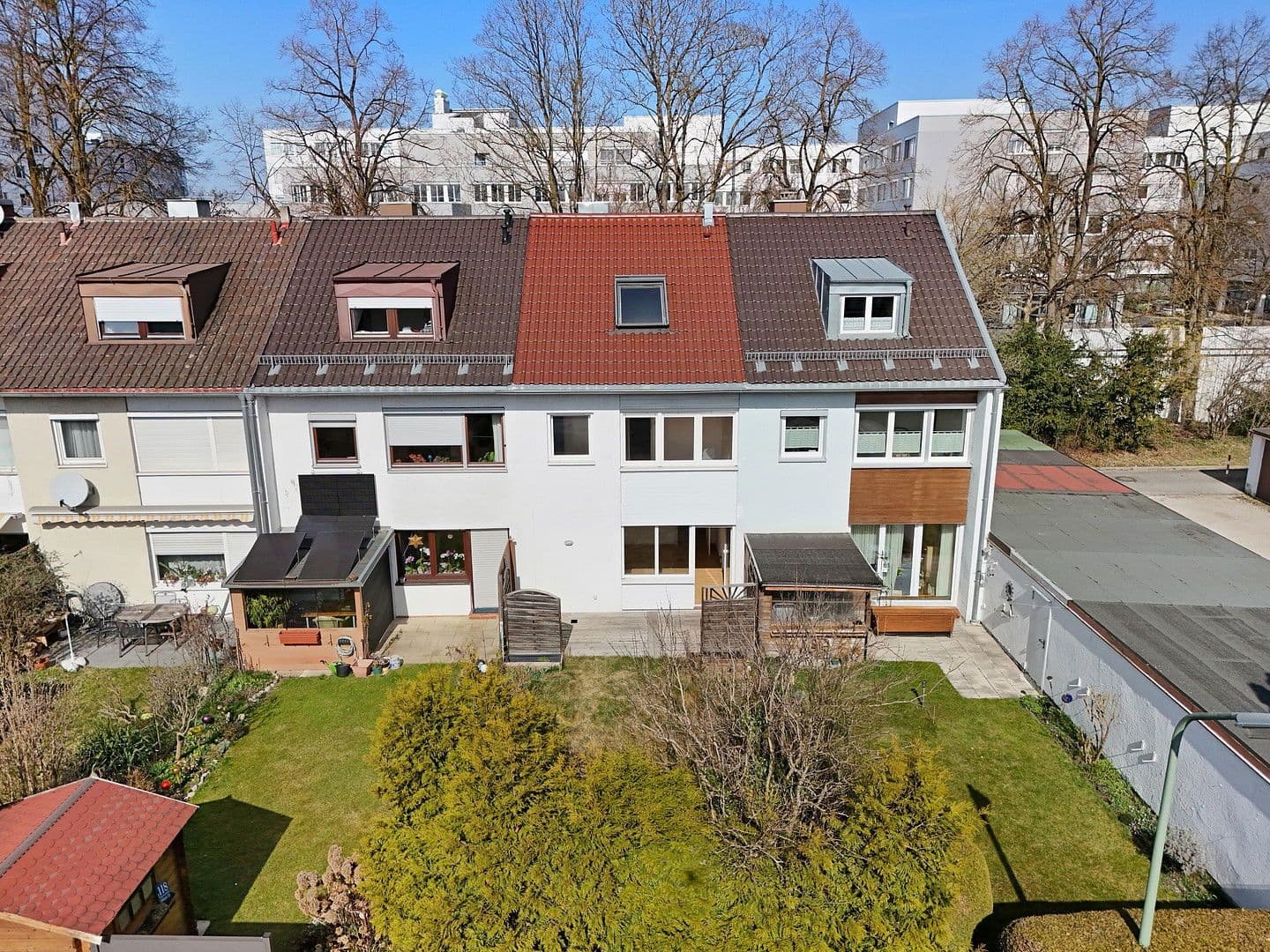 Predaj domu 110 m², pozemek 174 m², Veldener Str. 116, München, Bavorsko Predaj domu 110 m², pozemek 174 m², Veldener Str. 116, München, Bavorsko