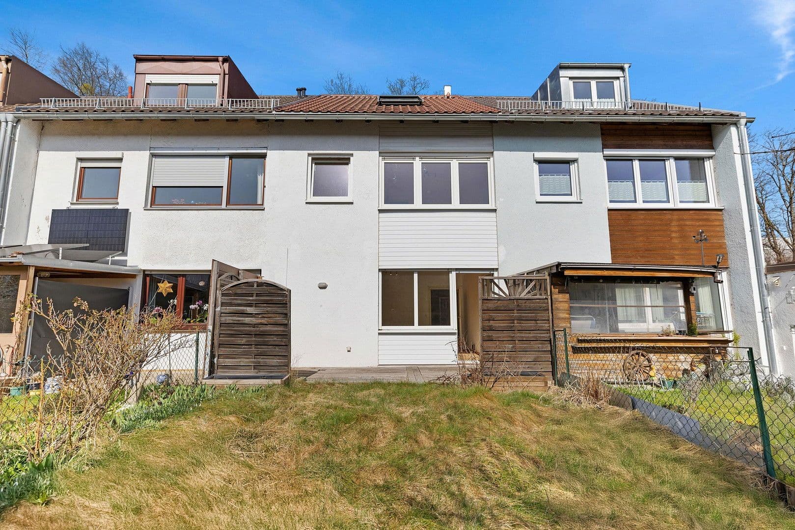 Predaj domu 110 m², pozemek 174 m², Veldener Str. 116, München, Bavorsko Predaj domu 110 m², pozemek 174 m², Veldener Str. 116, München, Bavorsko