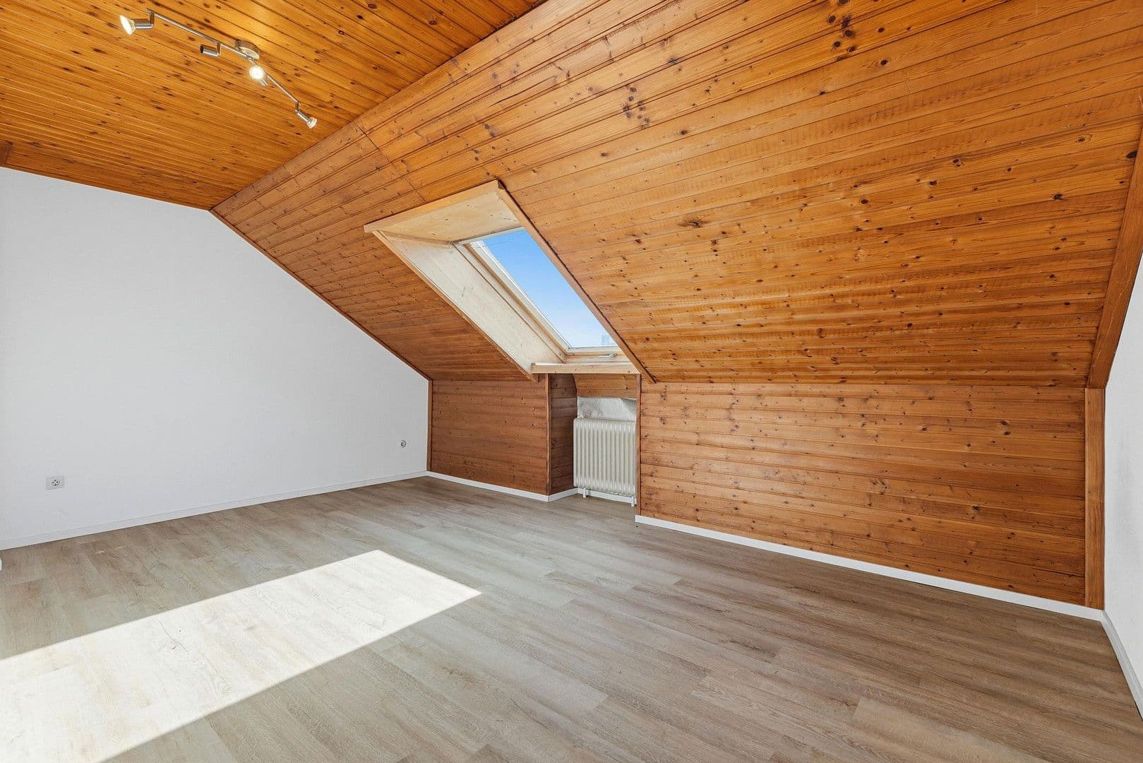 Predaj domu 110 m², pozemek 174 m², Veldener Str. 116, München, Bavorsko Predaj domu 110 m², pozemek 174 m², Veldener Str. 116, München, Bavorsko