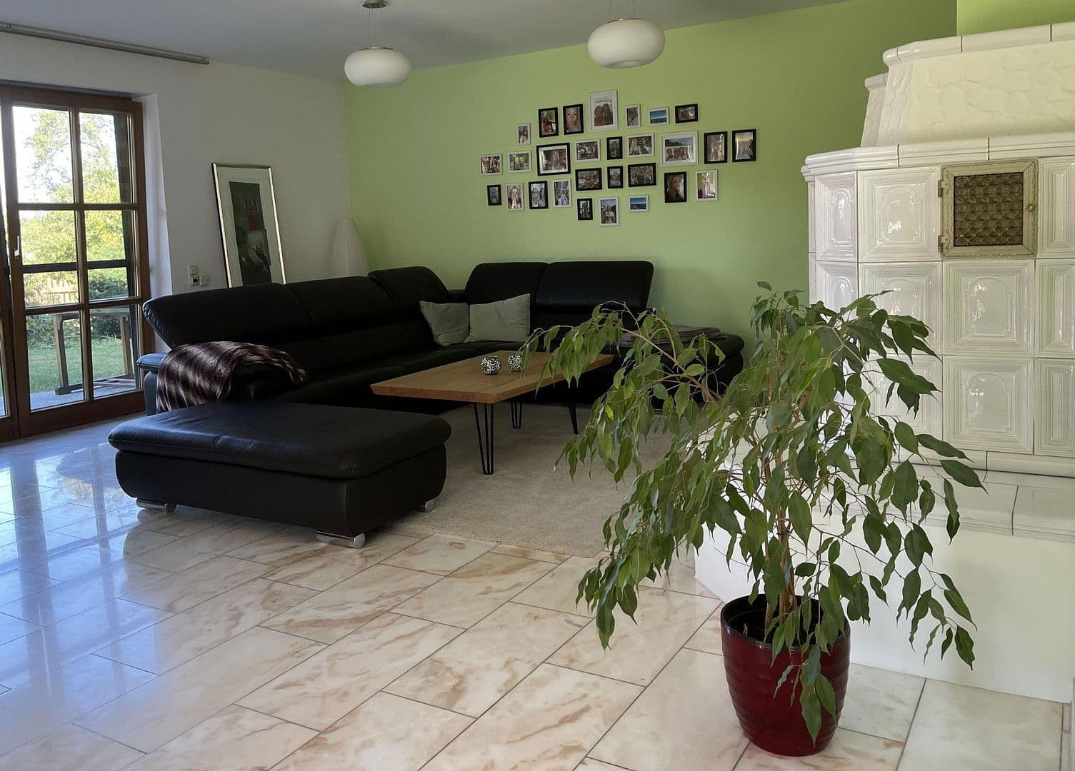 Predaj domu 245 m², pozemek 1.770 m², Nittendorf, Bavorsko Predaj domu 245 m², pozemek 1.770 m², Nittendorf, Bavorsko